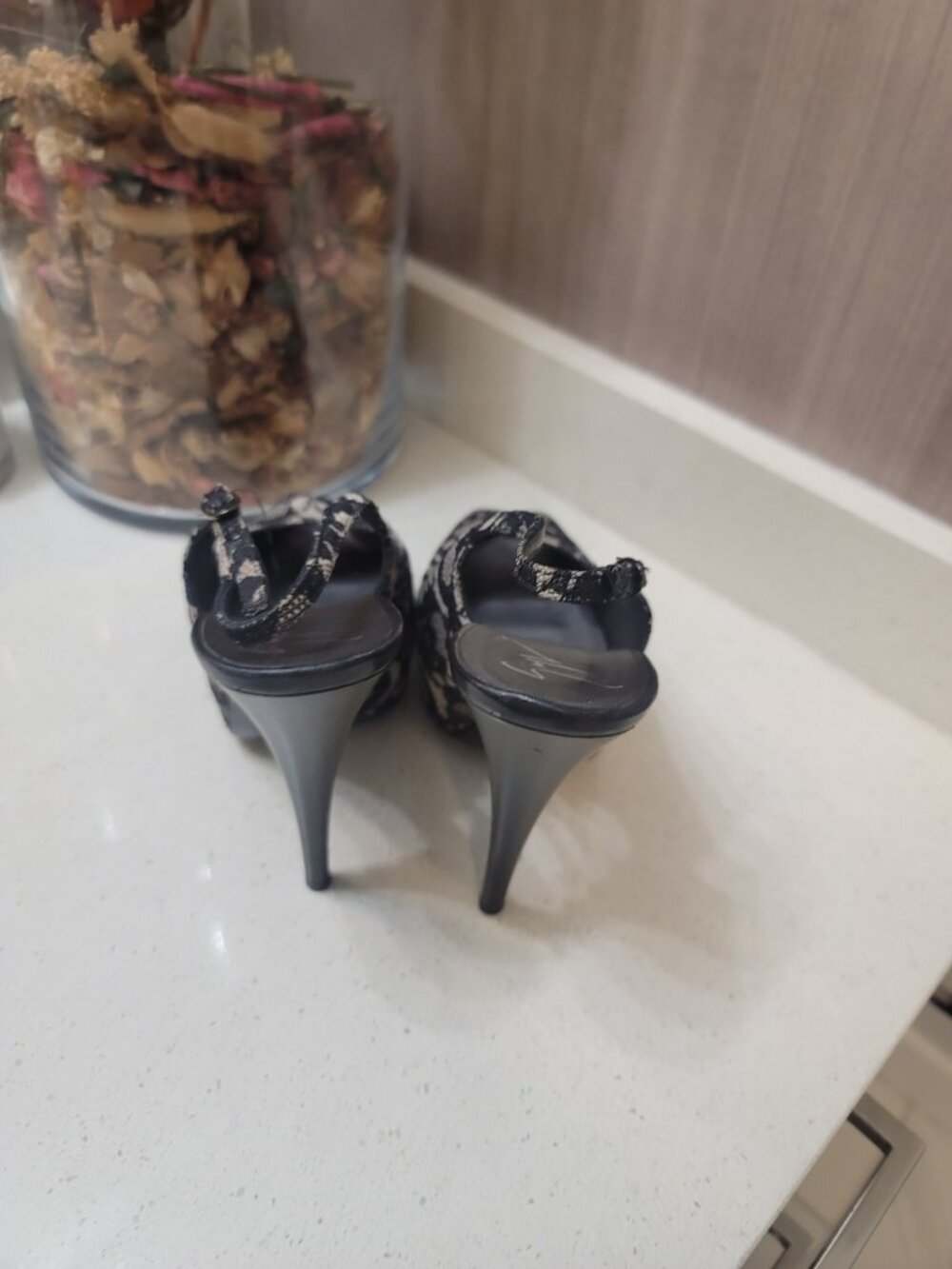 GIUSEPPE ZANOTTI Gold & Black Lace Slingback Heels Sz 40 EU/9.5 - Picture 4 of 10